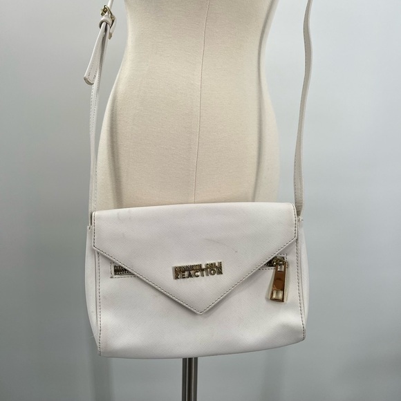 Kenneth Cole Reaction White Crossbody Purse - Picture 1 of 5